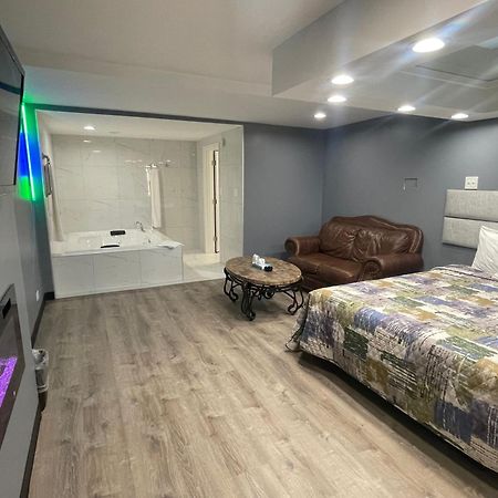 Midway Inn & Suites 오크론 외부 사진