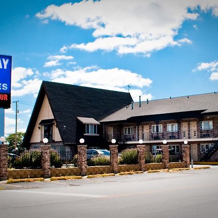 Midway Inn & Suites 오크론 외부 사진