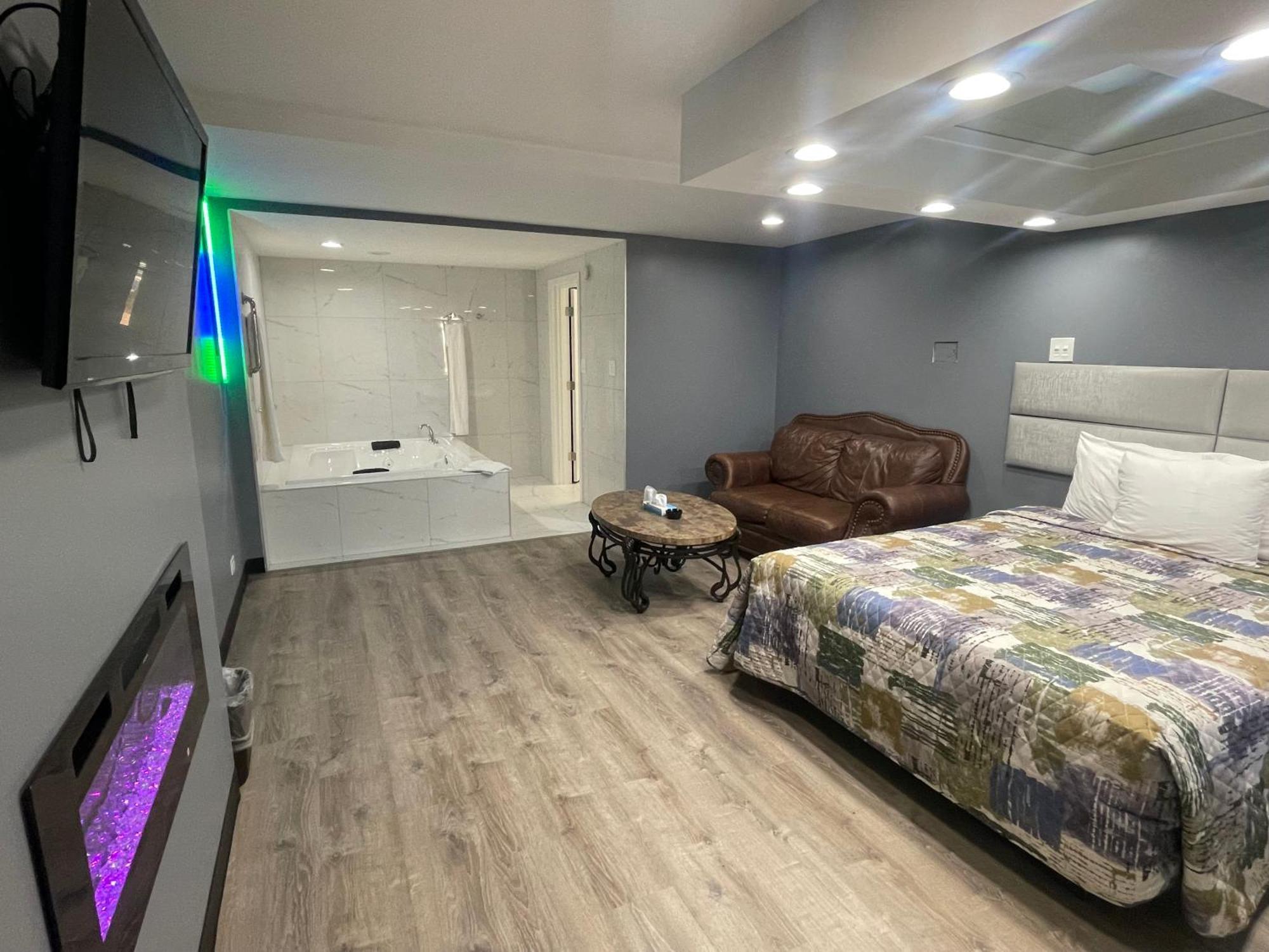 Midway Inn & Suites 오크론 외부 사진